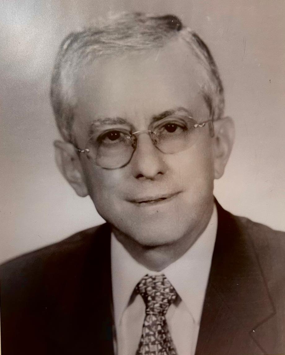 M.I. Sr. Cango Dr. Luis Manuel Macías López